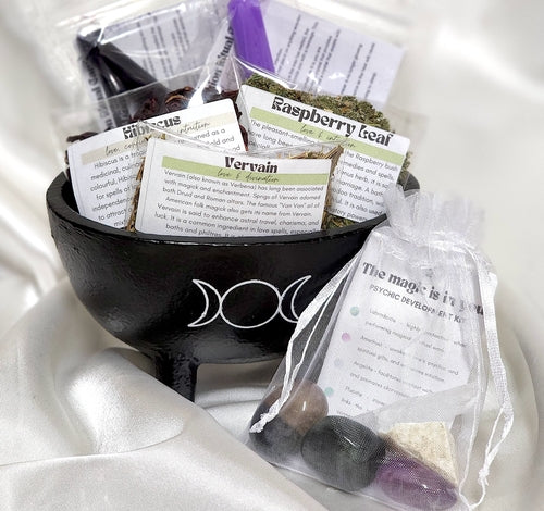 The magic is in you  – Intuition Spell & Ritual Kit